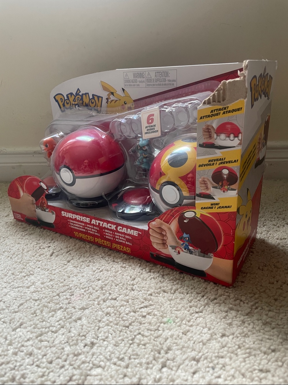 BNIB Pokémon Surprise Attack Game - Red Poké Ball Toy Set